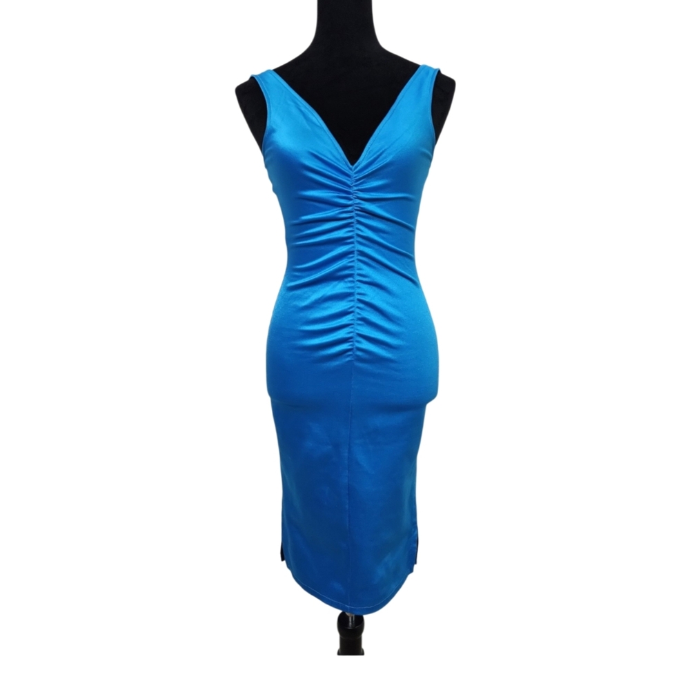 Beautiful hug fitting dress-Size Small
